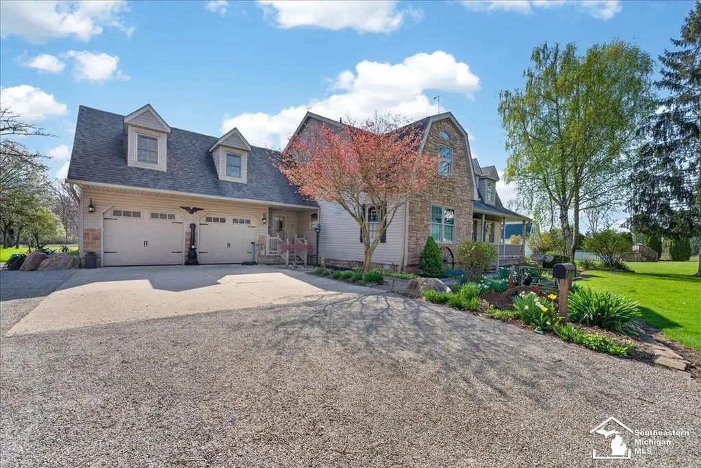 7577 S Huron River Drive South Rockwood Village MI 48179