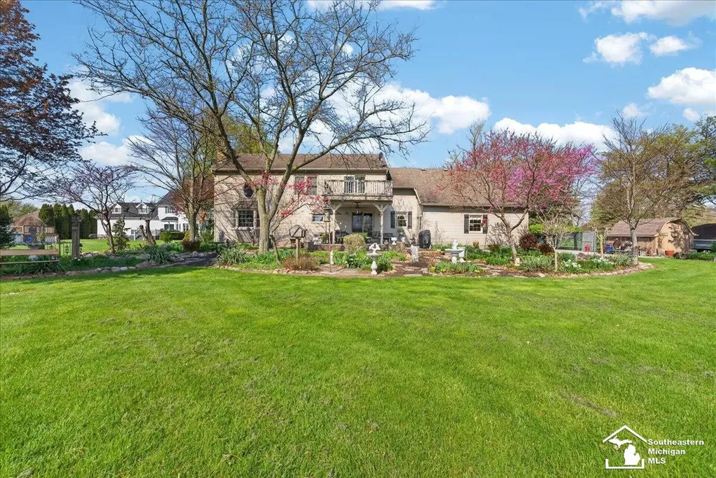7577 S Huron River Drive South Rockwood Village MI 48179