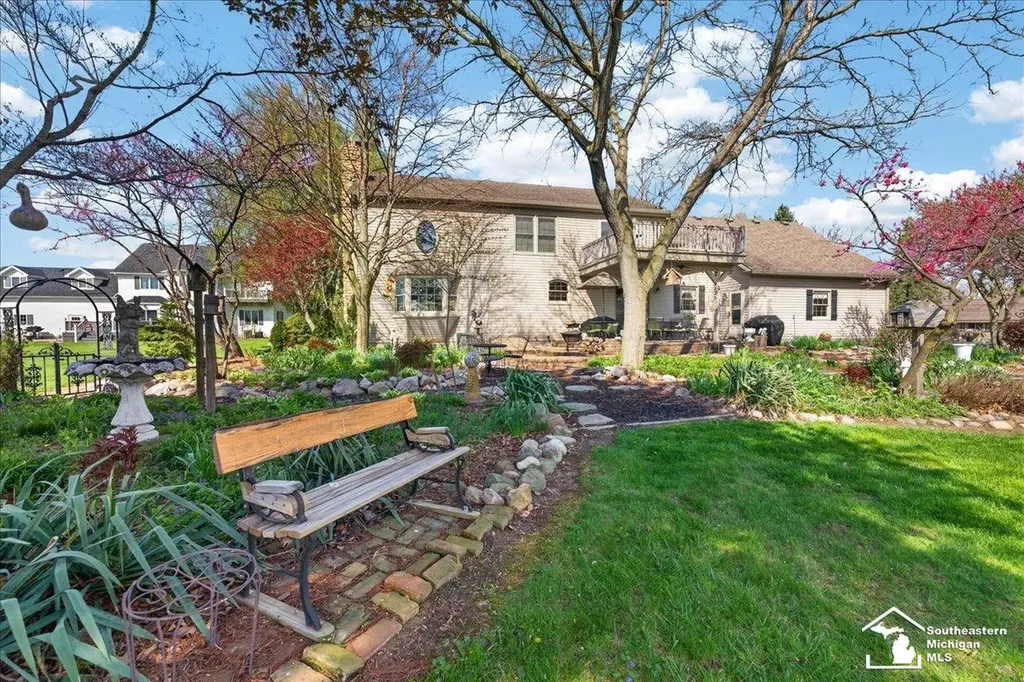 7577 S Huron River Drive South Rockwood Village MI 48179