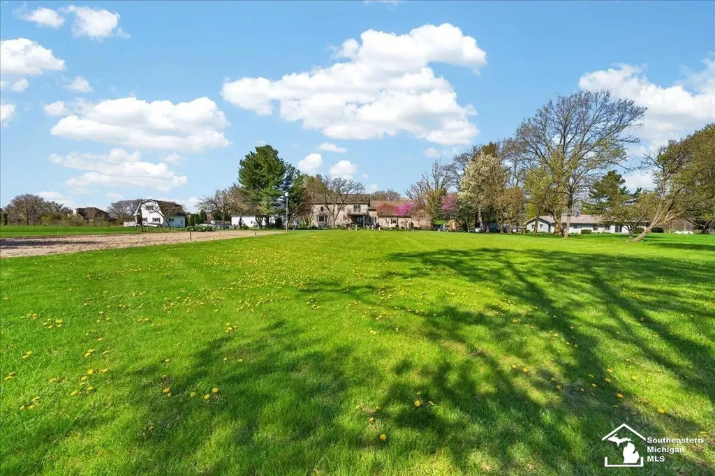 7577 S Huron River Drive South Rockwood Village MI 48179