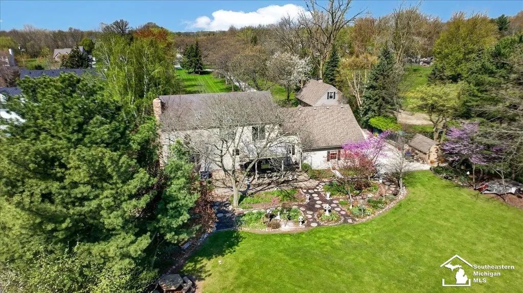 7577 S Huron River Drive South Rockwood Village MI 48179