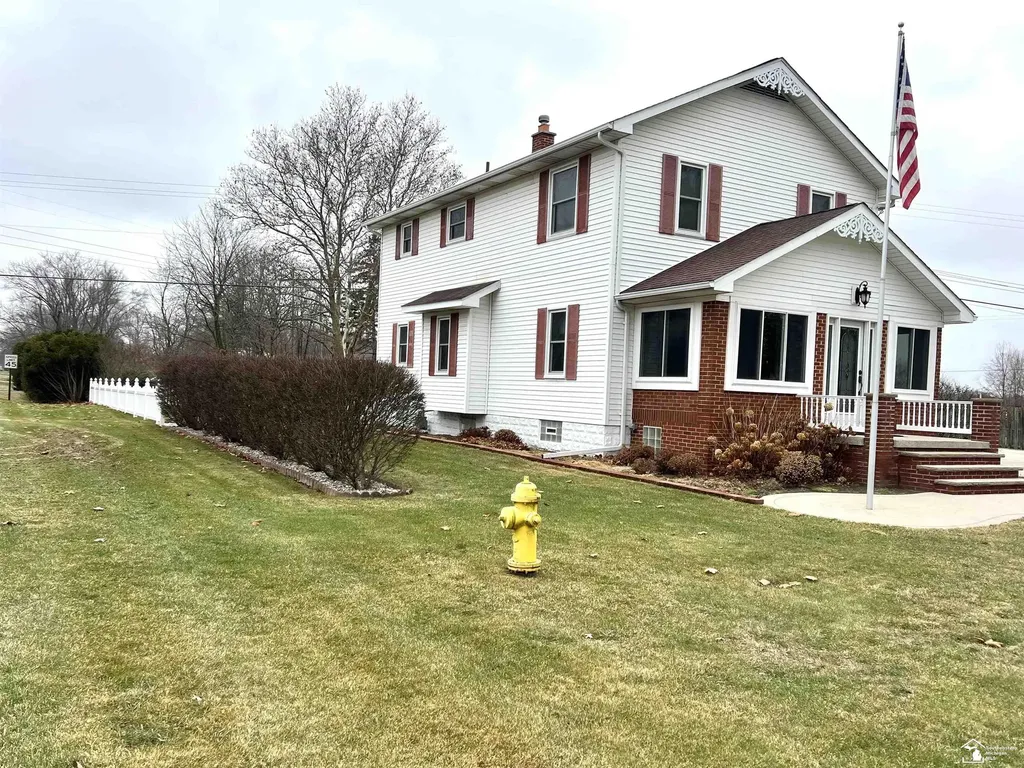 4011 Bluebush Road Raisinville Township MI 48162