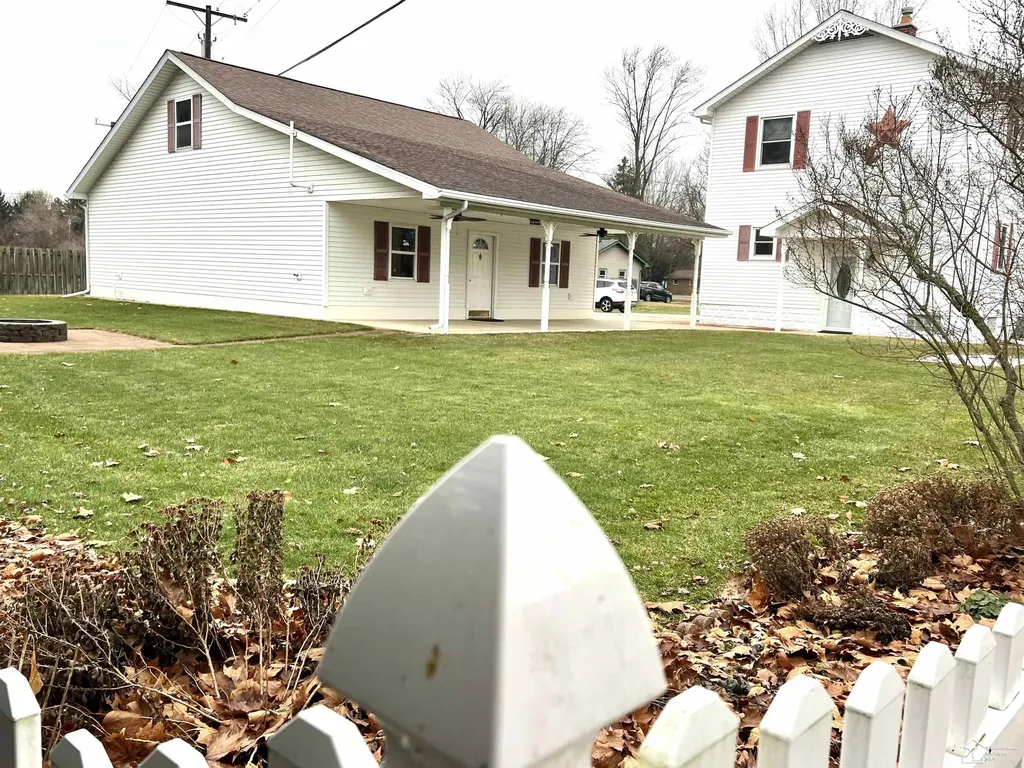 4011 Bluebush Road Raisinville Township MI 48162