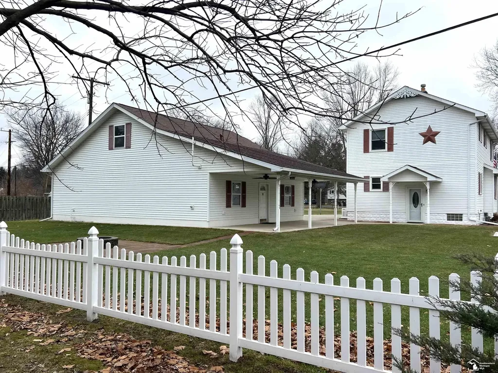 4011 Bluebush Road Raisinville Township MI 48162