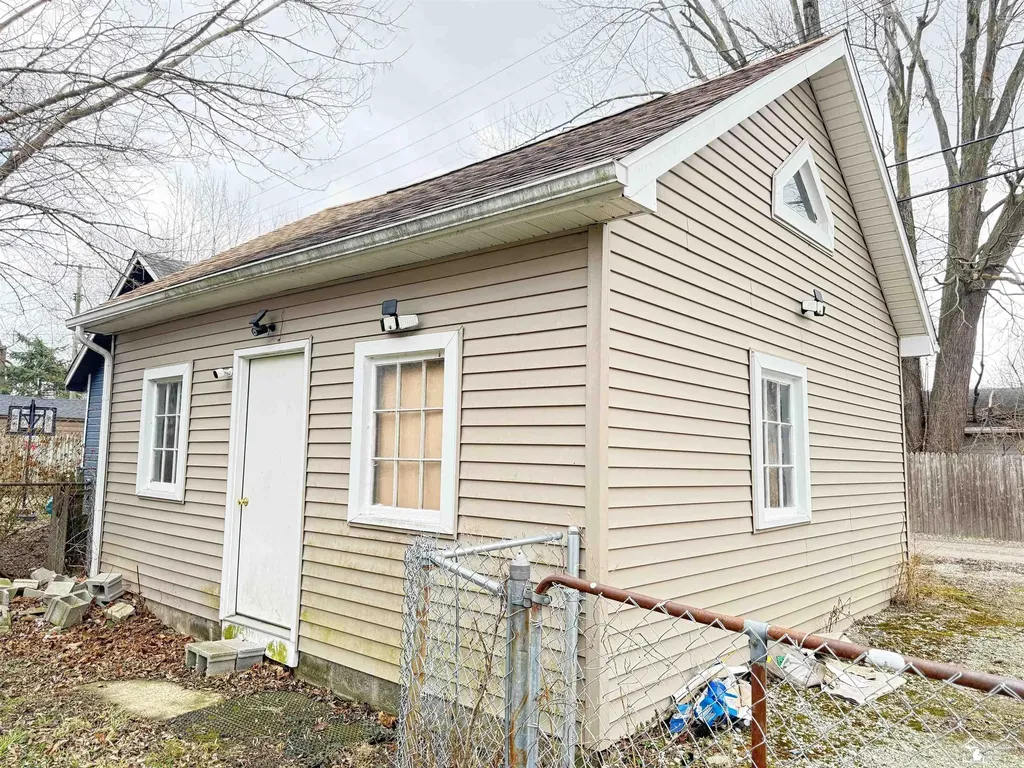 625 W Fifth Street Monroe City MI 48161