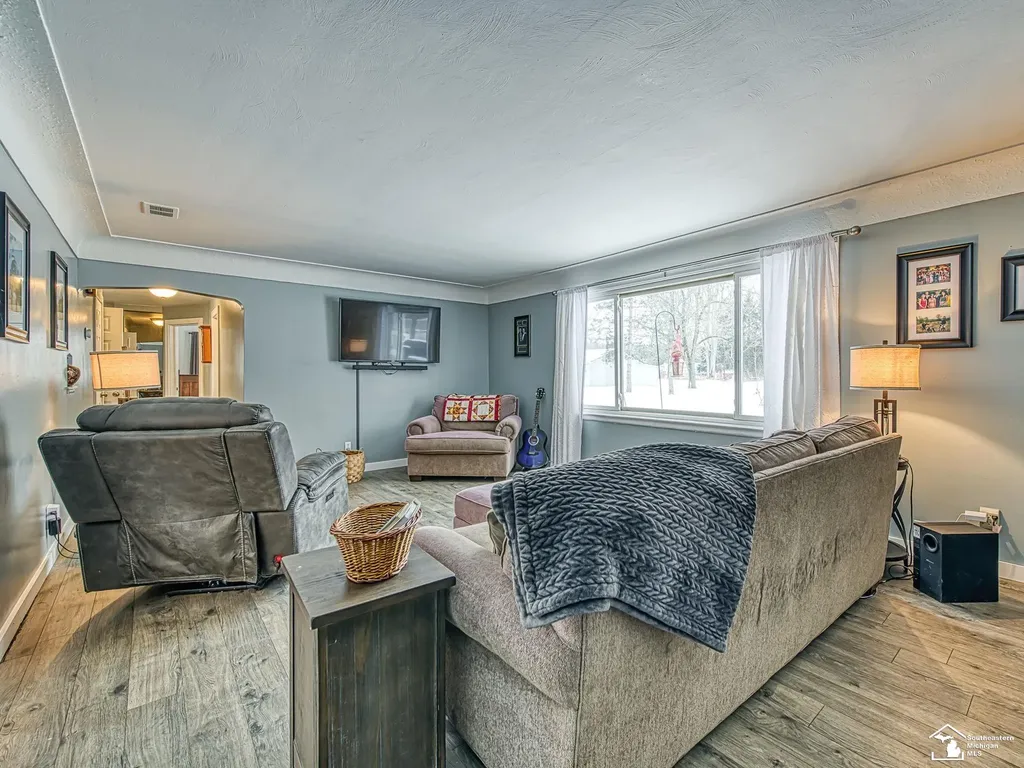 2525 Reinhardt Road Frenchtown Township MI 48162