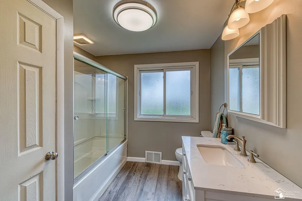 2525 Reinhardt Road Frenchtown Township MI 48162