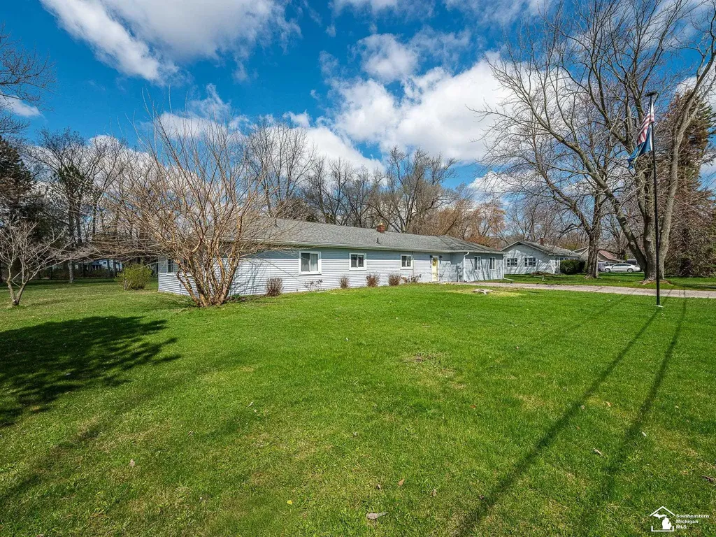 2525 Reinhardt Road Frenchtown Township MI 48162