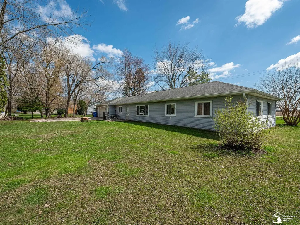 2525 Reinhardt Road Frenchtown Township MI 48162