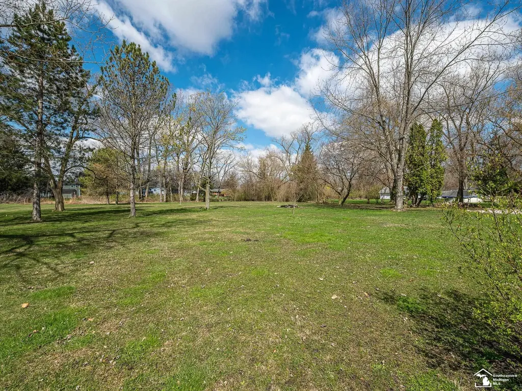2525 Reinhardt Road Frenchtown Township MI 48162