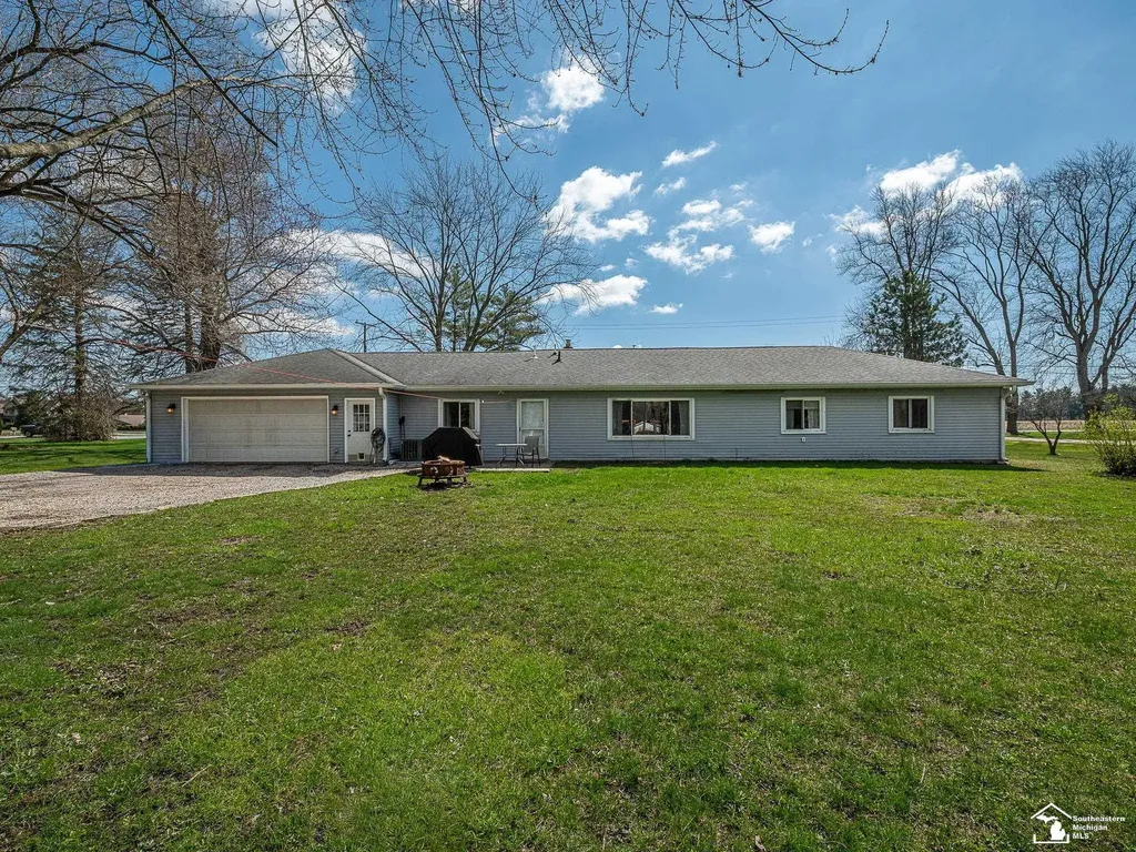 2525 Reinhardt Road Frenchtown Township MI 48162
