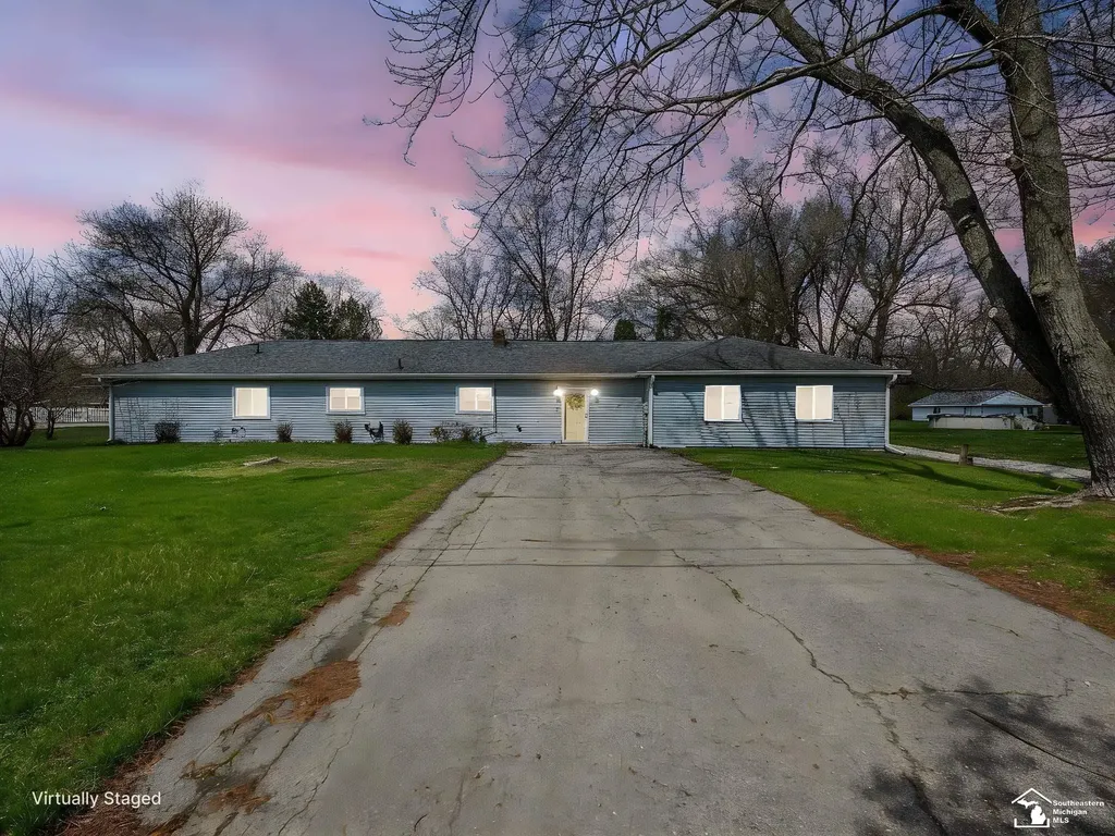 2525 Reinhardt Road Frenchtown Township MI 48162