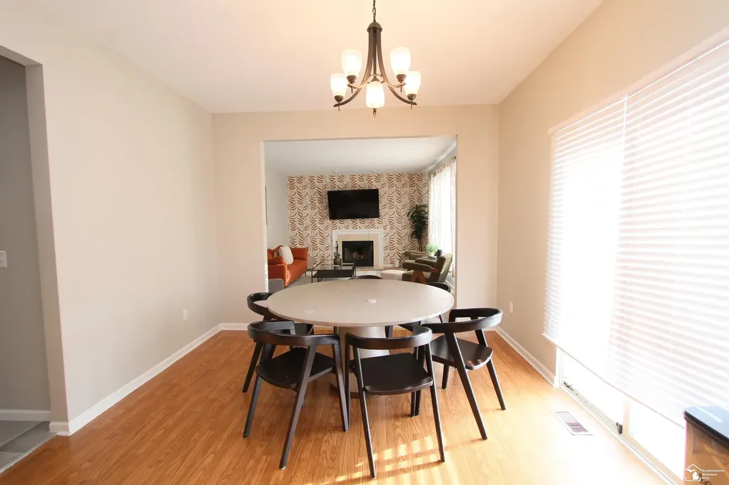 35773 Surrey Court Romulus City MI 48174