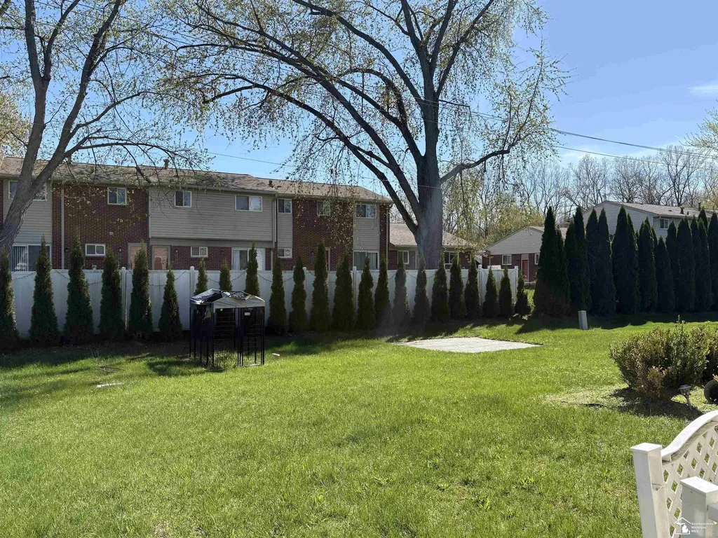 35773 Surrey Court Romulus City MI 48174