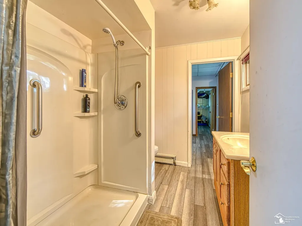 1660 W Sterns Road Bedford Township MI 48182