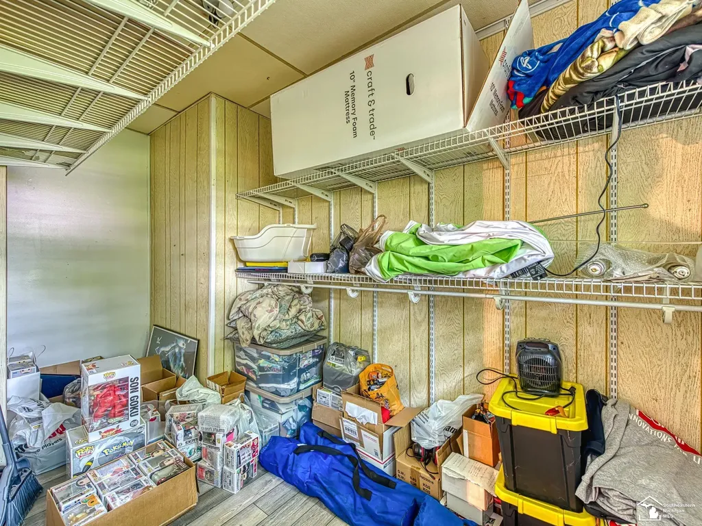 1660 W Sterns Road Bedford Township MI 48182