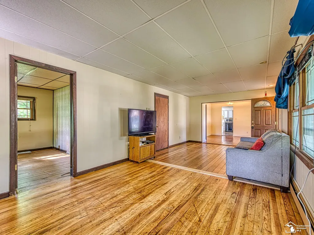 1660 W Sterns Road Bedford Township MI 48182