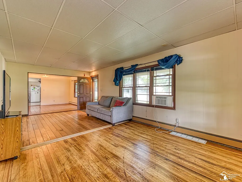 1660 W Sterns Road Bedford Township MI 48182