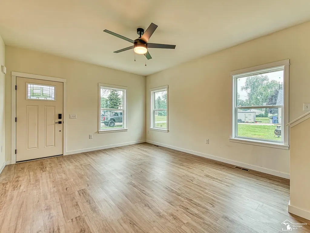 15604 Pine Street Monroe Charter Township MI 48161