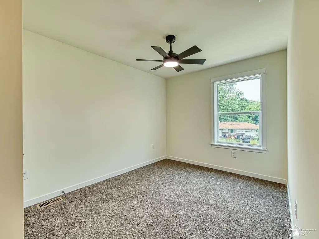 15604 Pine Street Monroe Charter Township MI 48161
