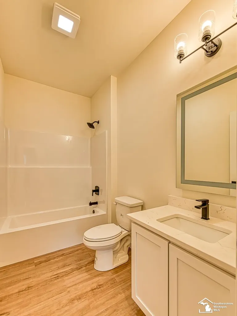 15604 Pine Street Monroe Charter Township MI 48161