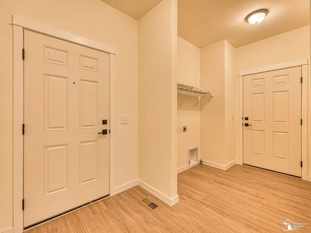 15604 Pine Street Monroe Charter Township MI 48161
