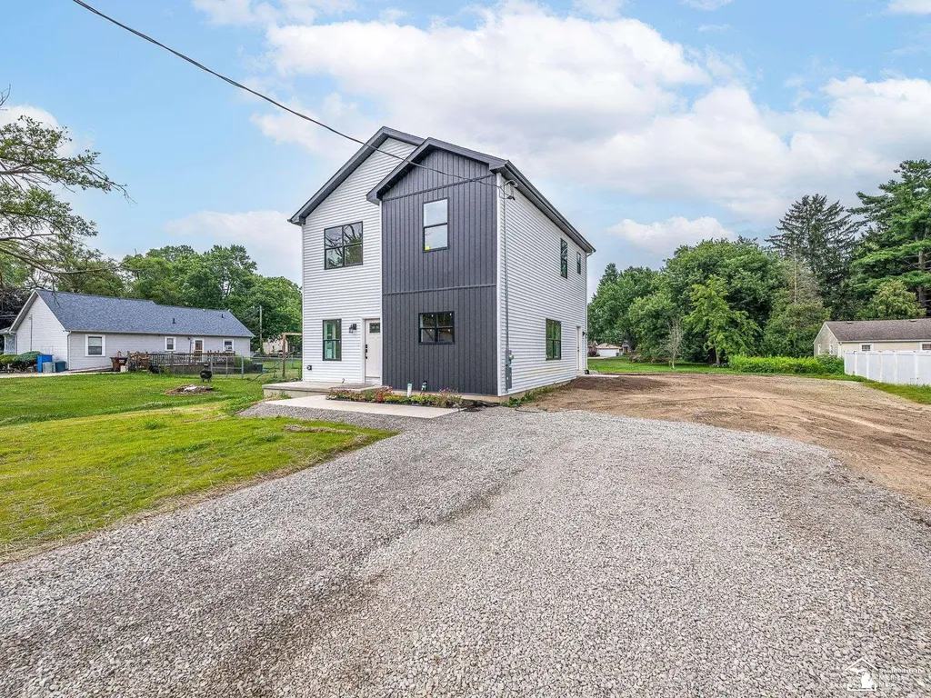 15604 Pine Street Monroe Charter Township MI 48161
