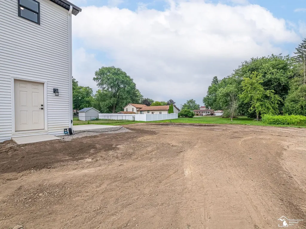 15604 Pine Street Monroe Charter Township MI 48161
