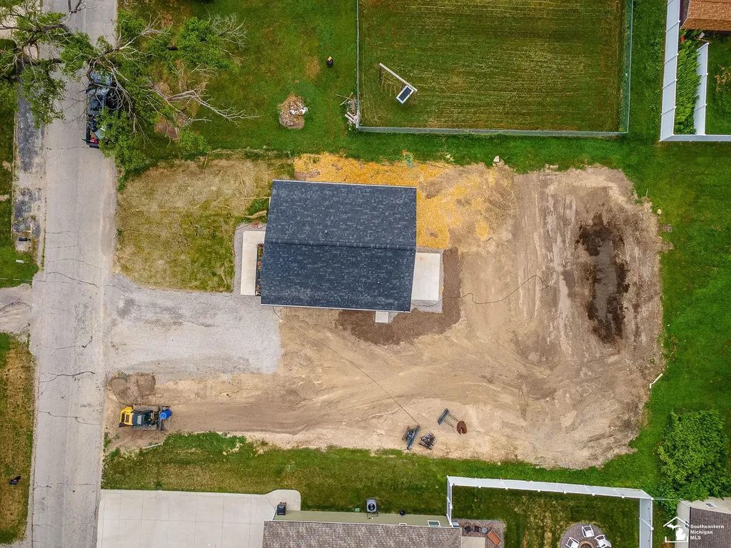 15604 Pine Street Monroe Charter Township MI 48161
