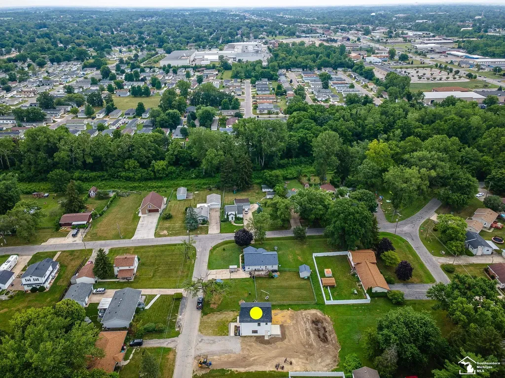 15604 Pine Street Monroe Charter Township MI 48161