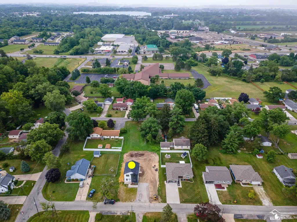 15604 Pine Street Monroe Charter Township MI 48161