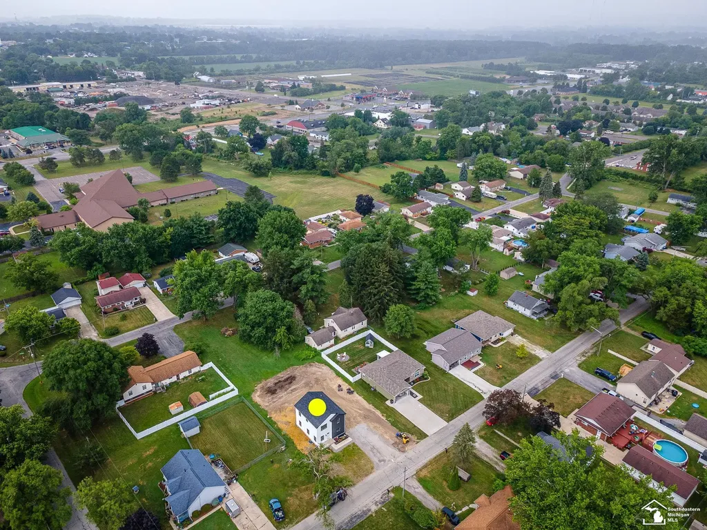 15604 Pine Street Monroe Charter Township MI 48161