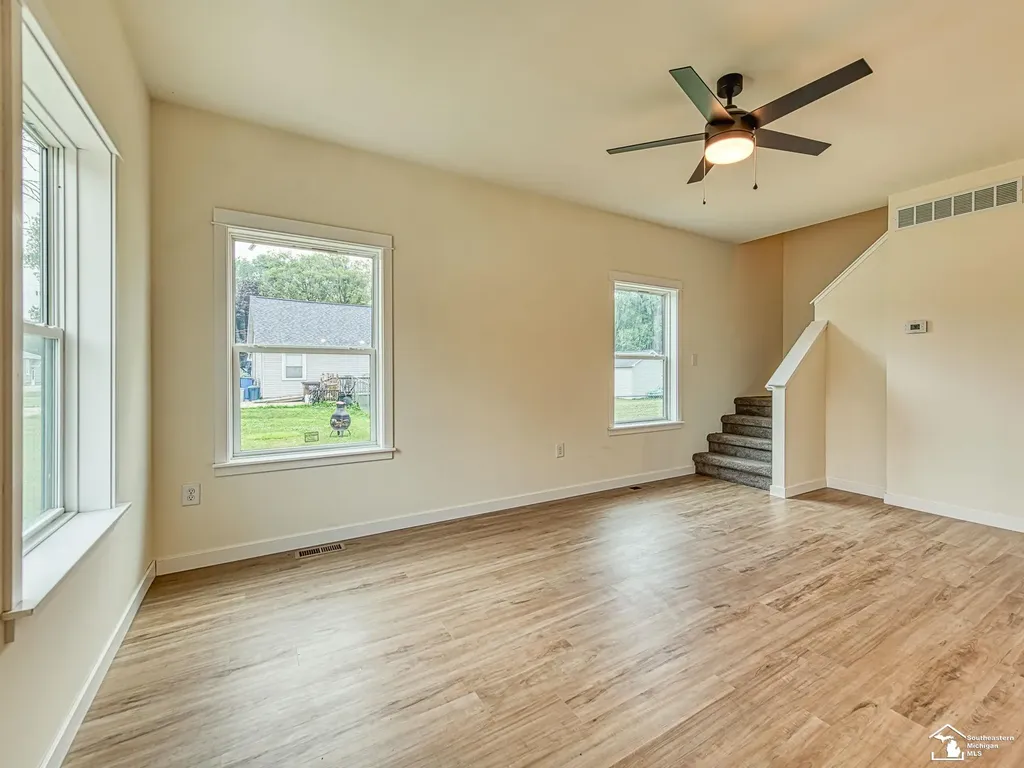 15604 Pine Street Monroe Charter Township MI 48161