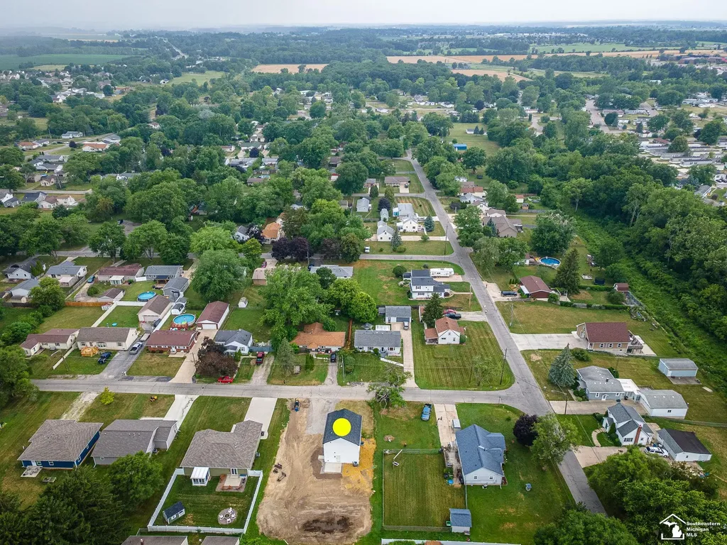 15604 Pine Street Monroe Charter Township MI 48161