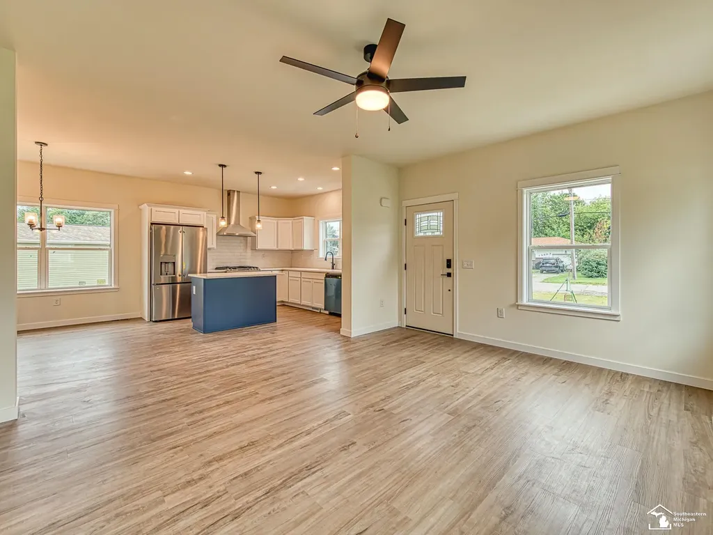 15604 Pine Street Monroe Charter Township MI 48161
