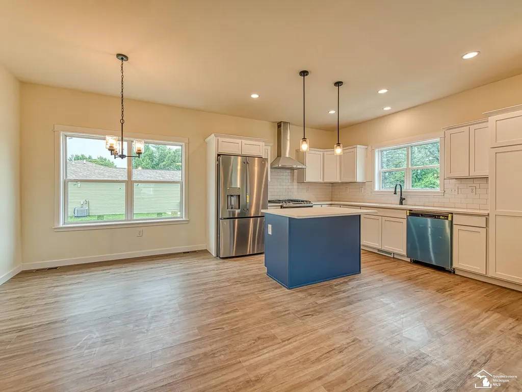 15604 Pine Street Monroe Charter Township MI 48161