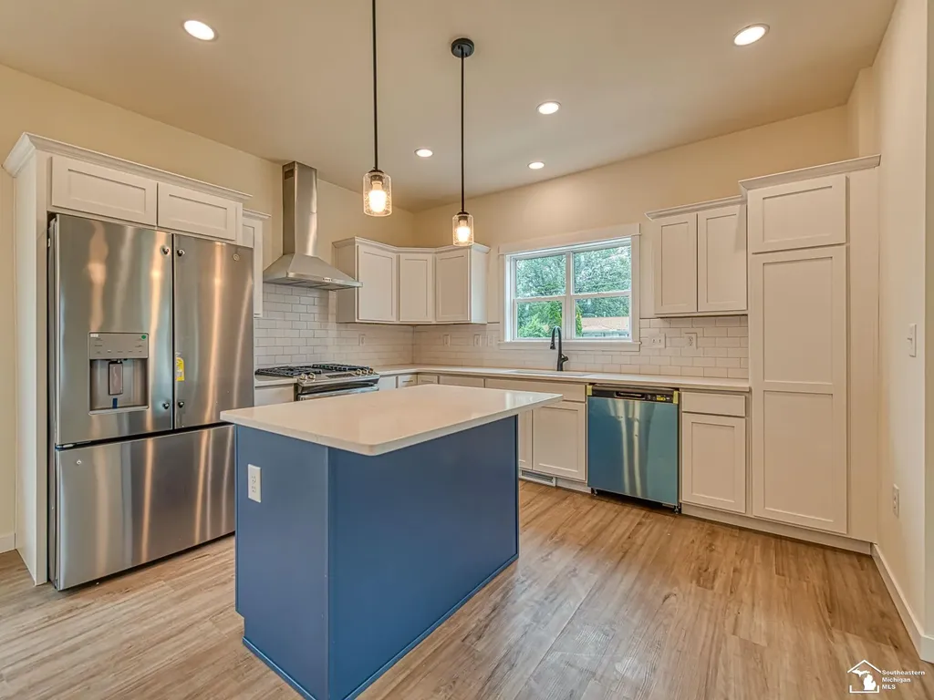 15604 Pine Street Monroe Charter Township MI 48161