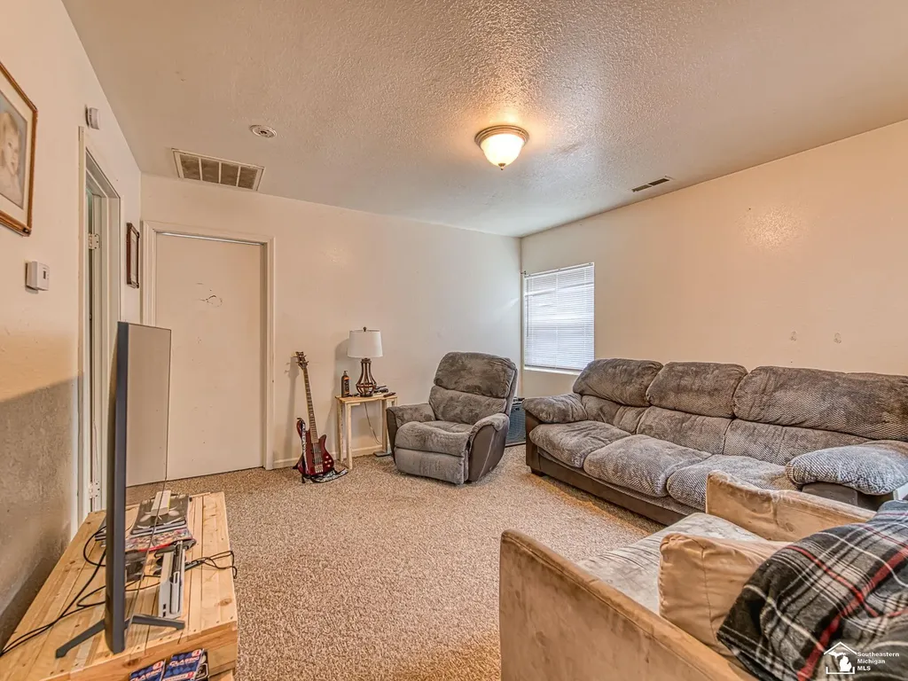 926 E Front Street Monroe City MI 48161