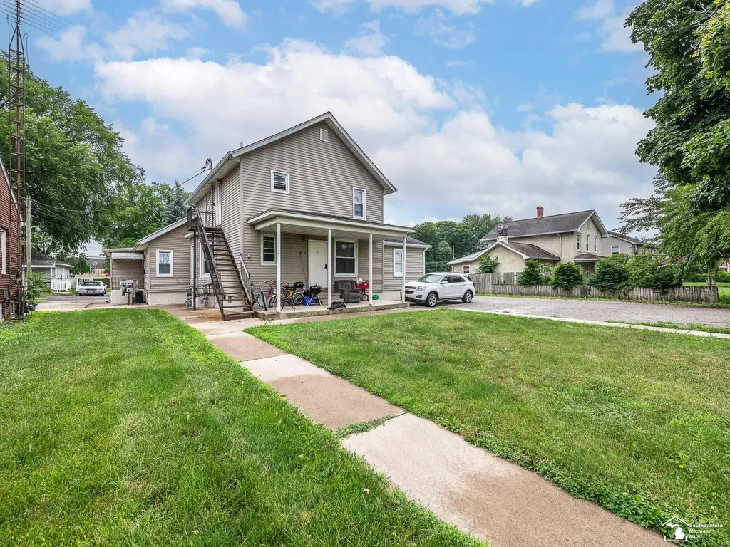 926 E Front Street Monroe City MI 48161