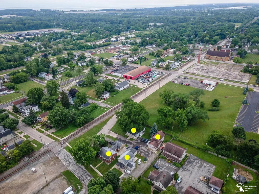 926 E Front Street Monroe City MI 48161