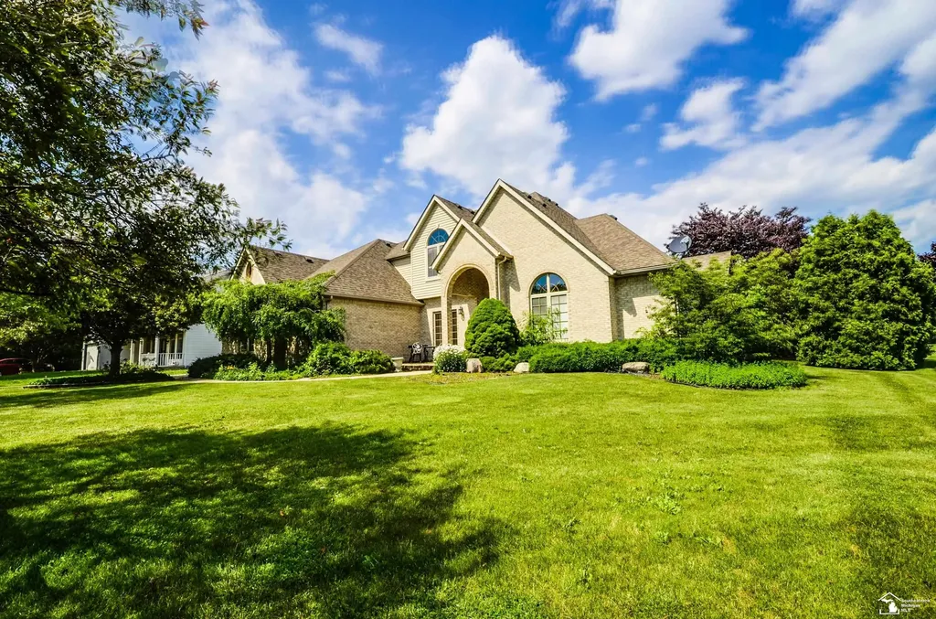 4077 Brest Road Frenchtown Township MI 48166