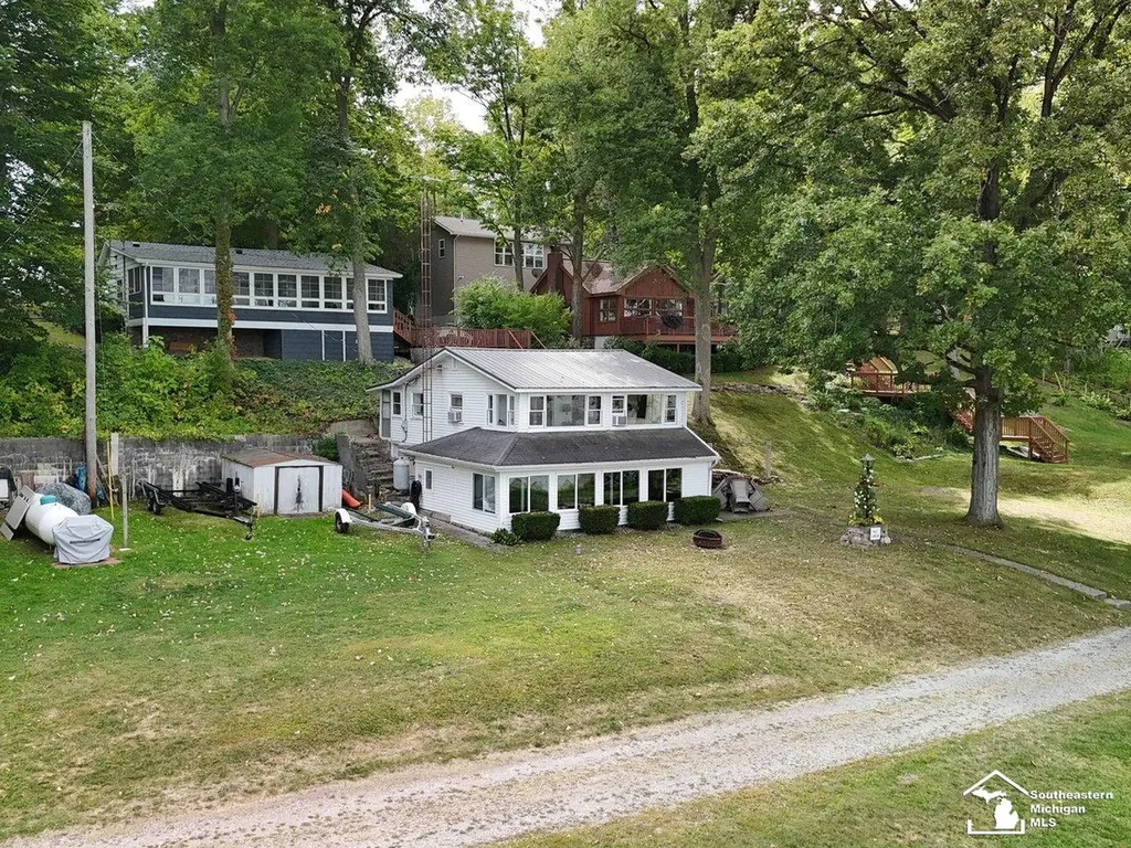 9911 Lake Drive Camden Township MI 49255