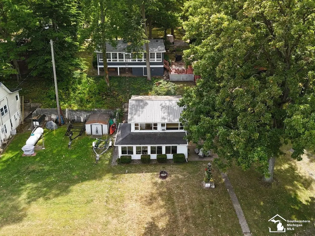 9911 Lake Drive Camden Township MI 49255