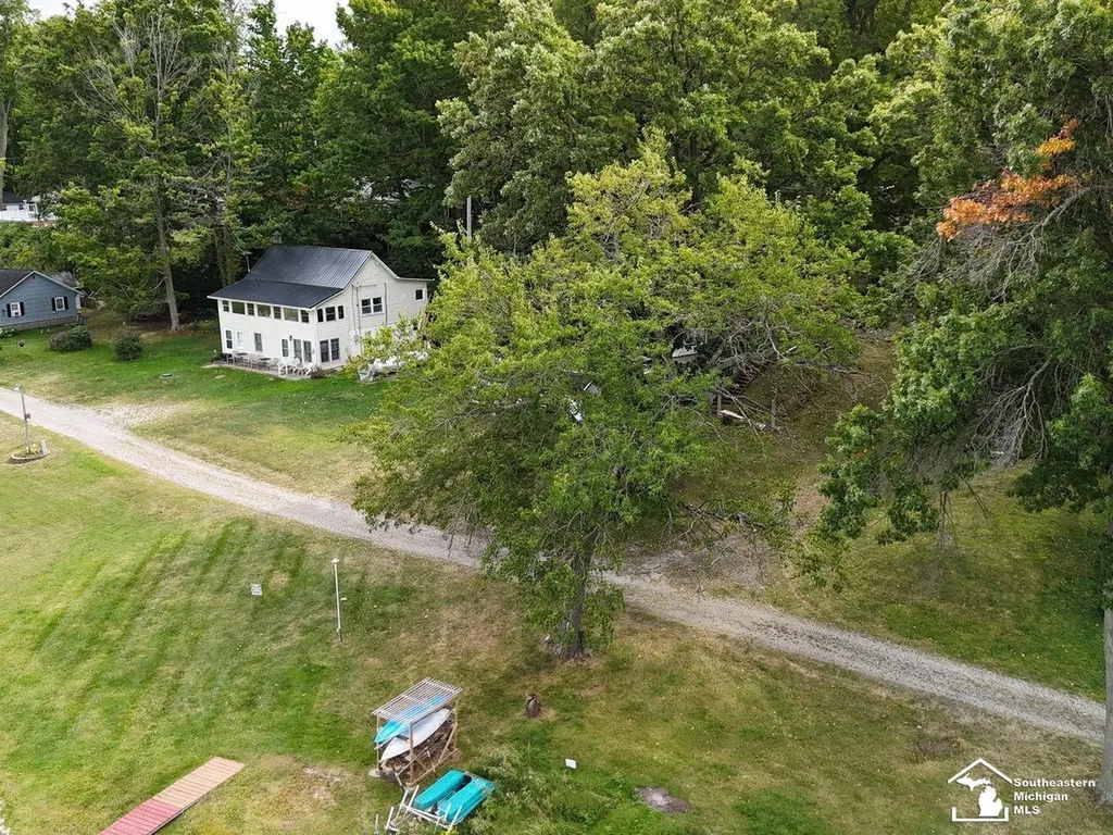 9911 Lake Drive Camden Township MI 49255