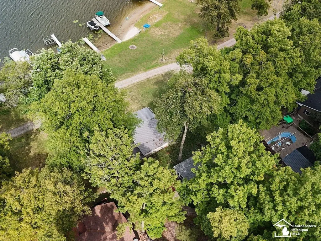 9911 Lake Drive Camden Township MI 49255