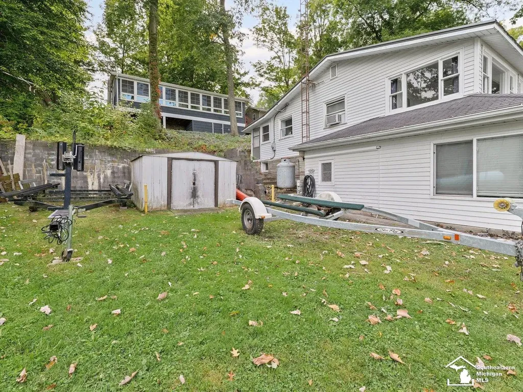 9911 Lake Drive Camden Township MI 49255