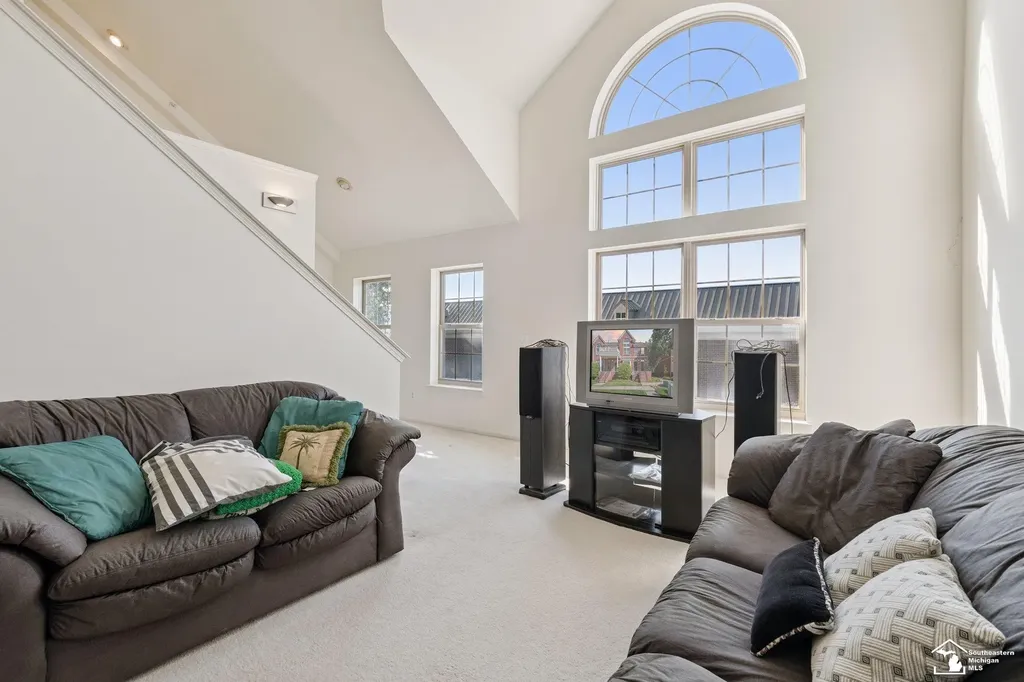 3237 Newbury Place Troy City MI 48084