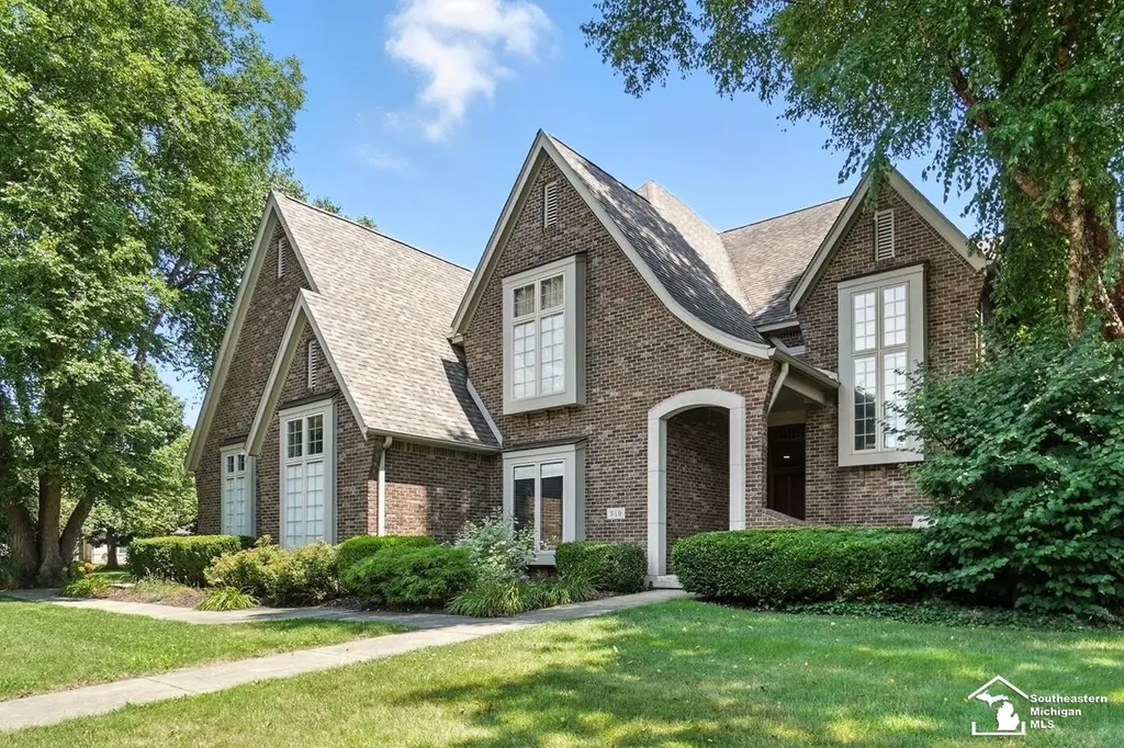 510 Ave De Lafayette Avenue Monroe City MI 48162