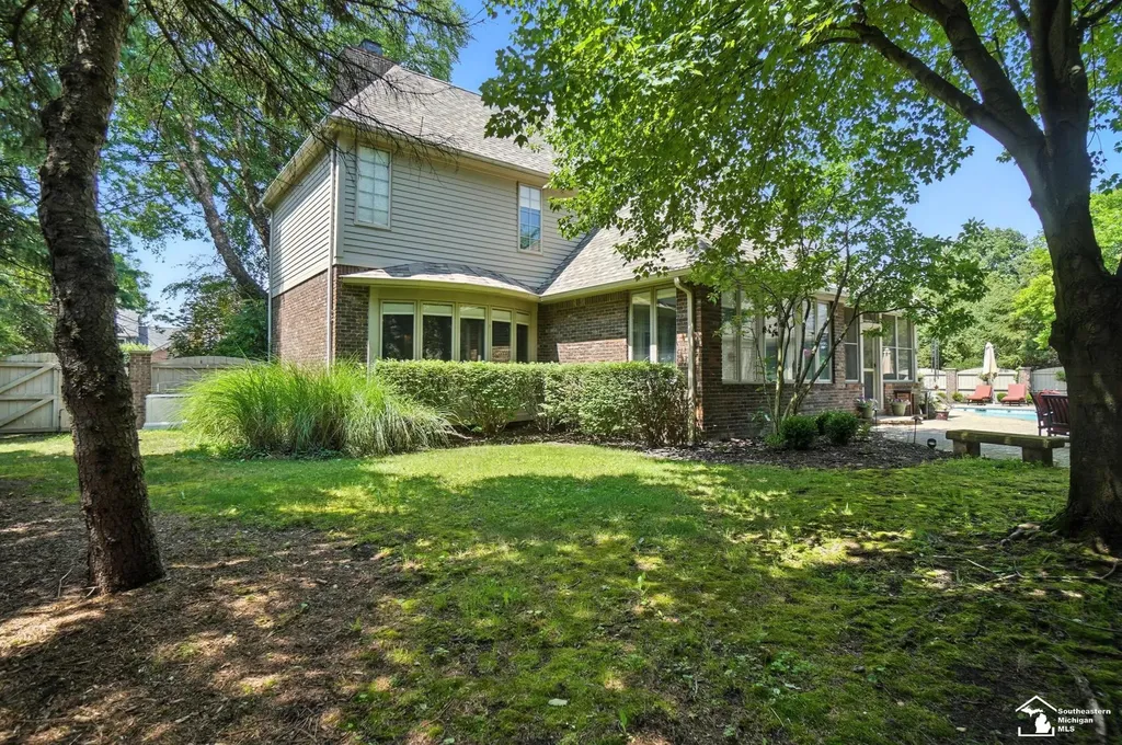 510 Ave De Lafayette Avenue Monroe City MI 48162