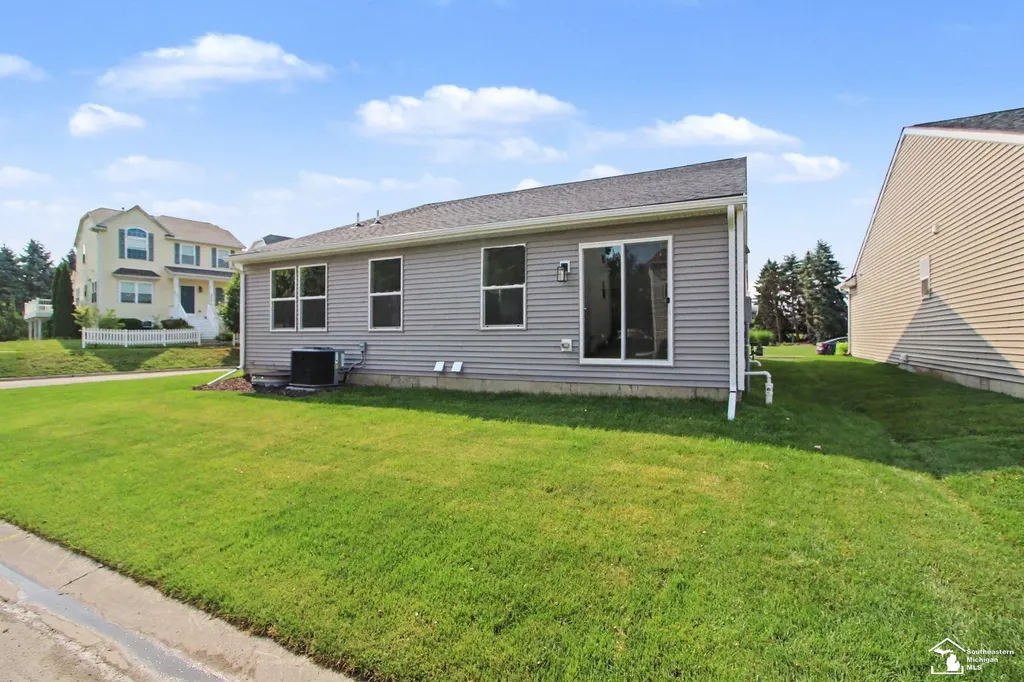 791 Reagan Lane Milan City MI 48160